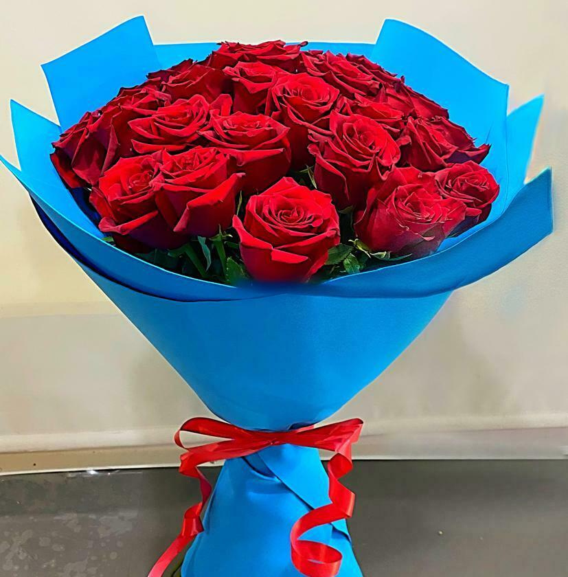 Монобукет красных роз 25 роз Монобукет красных роз 25 роз